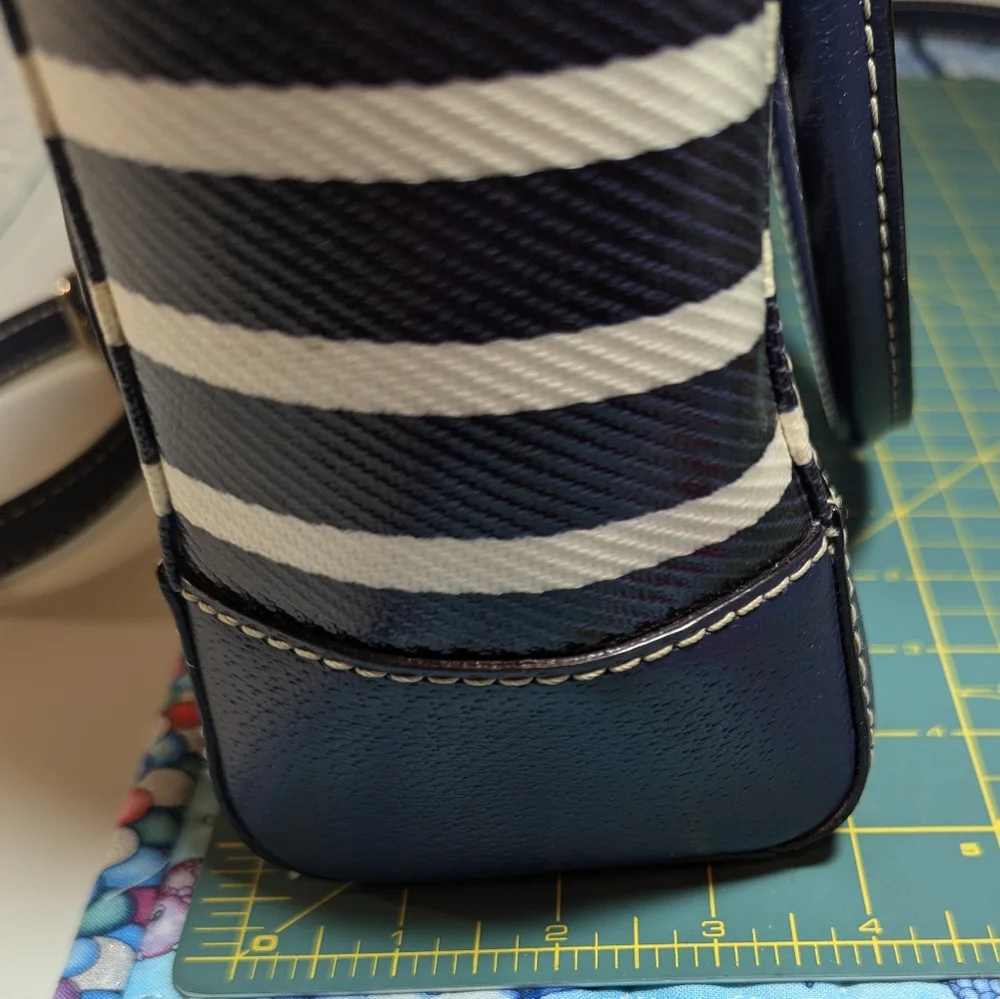 Kate Spade New York Wellesley Quinn Satchel - Picture 9 of 12